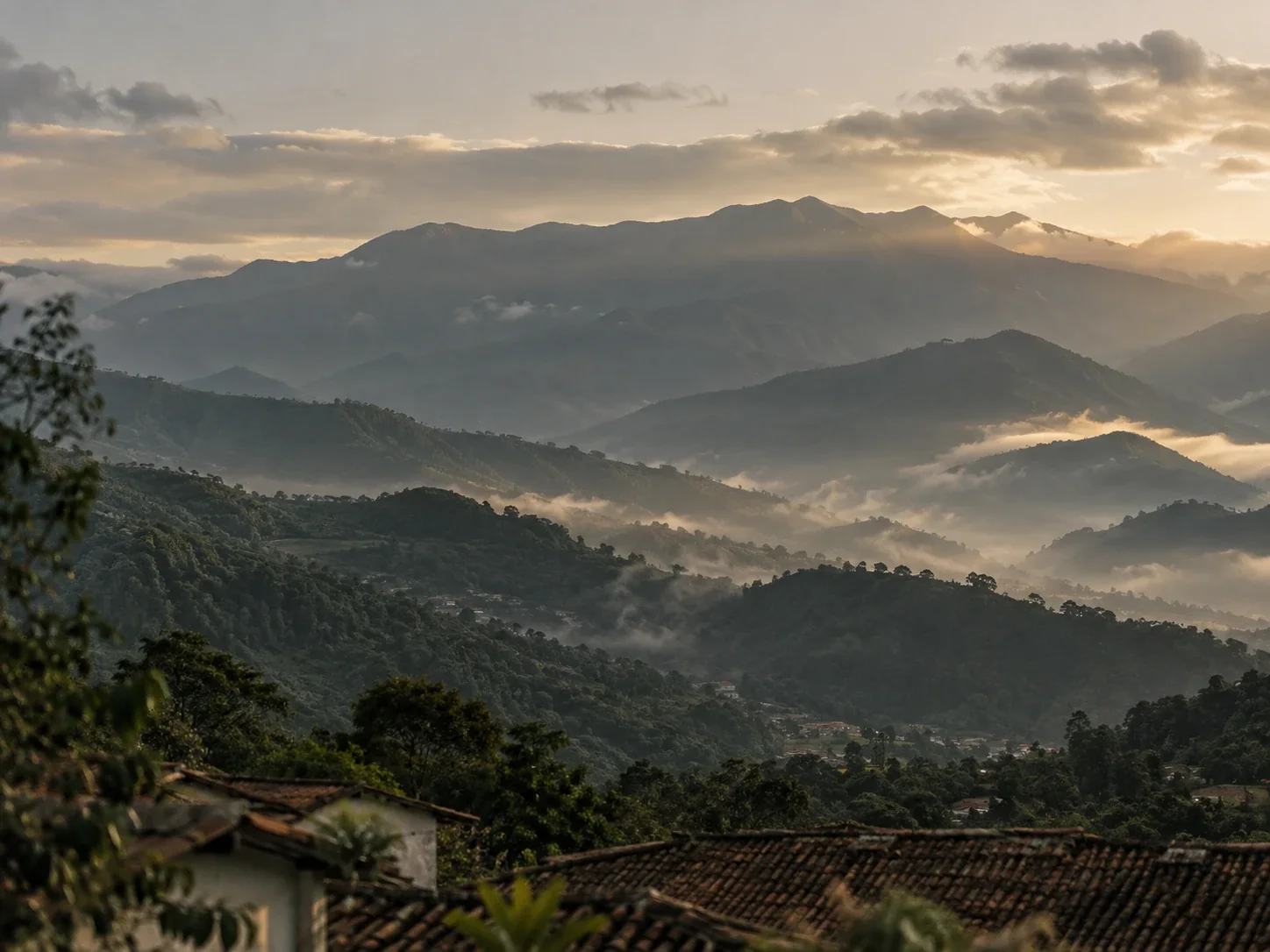 Montañas de Ibagué, Tolima, al amanecer